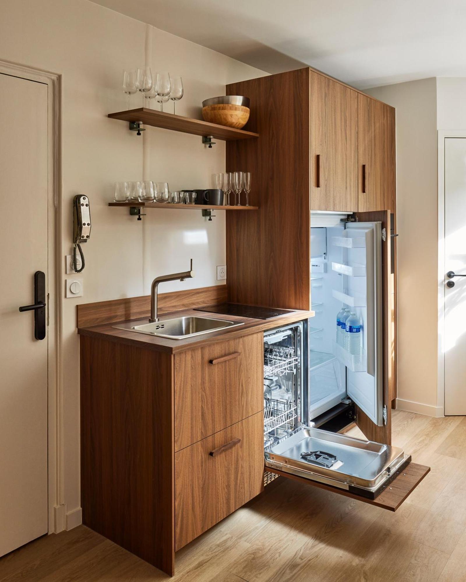 Stylish 2Br & 2Ba With Private Terrace Lägenhet Paris Exteriör bild