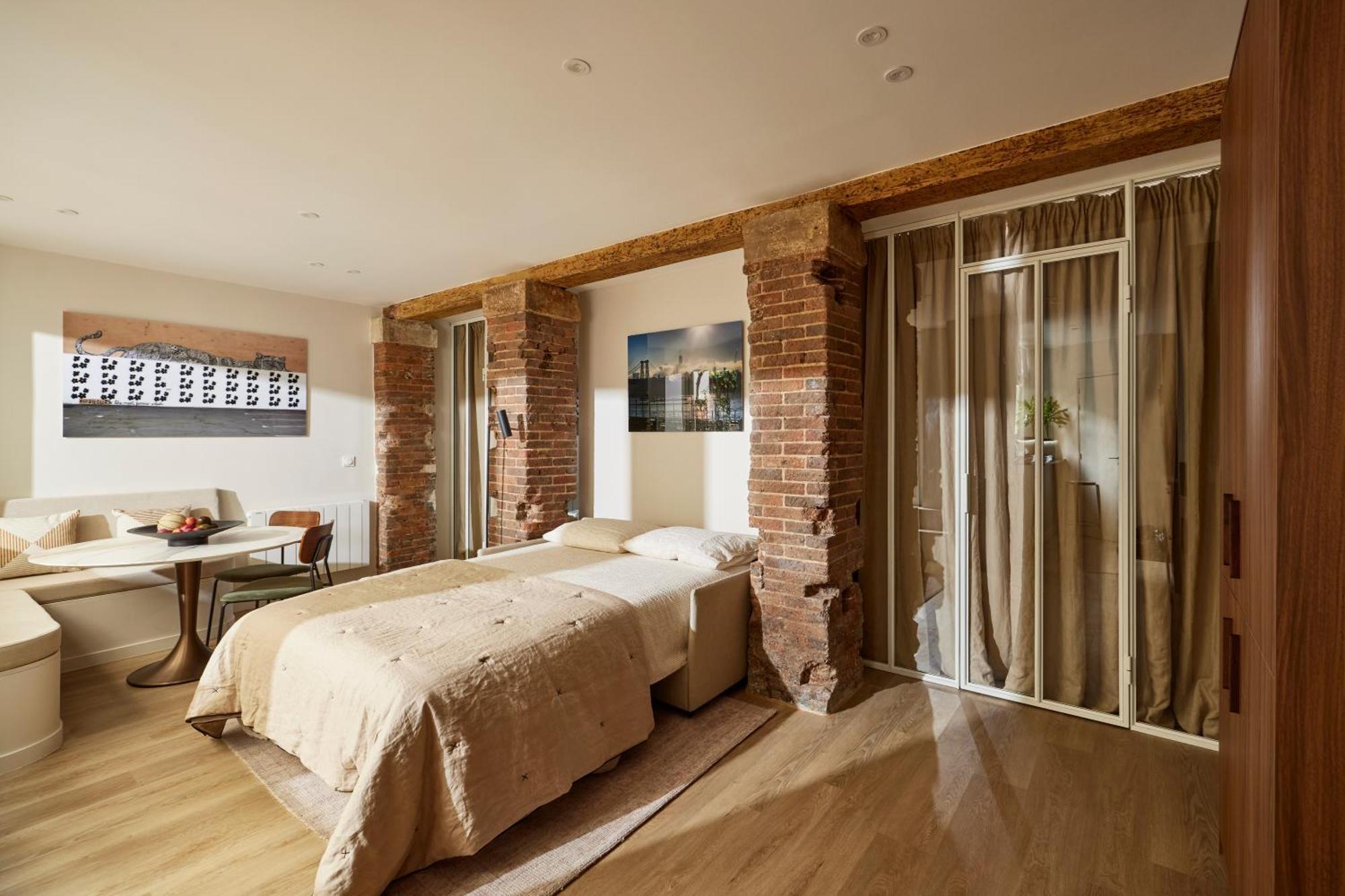 Stylish 2Br & 2Ba With Private Terrace Lägenhet Paris Exteriör bild