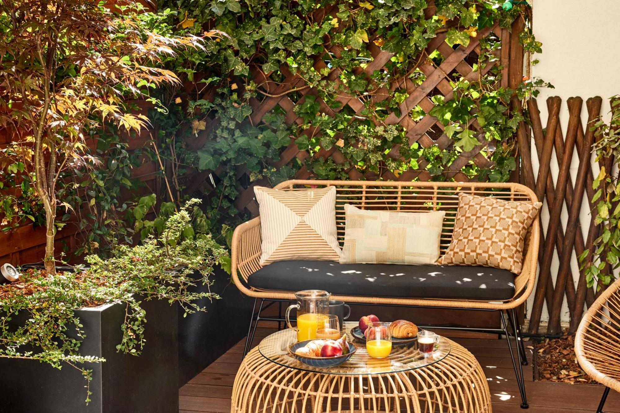 Stylish 2Br & 2Ba With Private Terrace Lägenhet Paris Exteriör bild