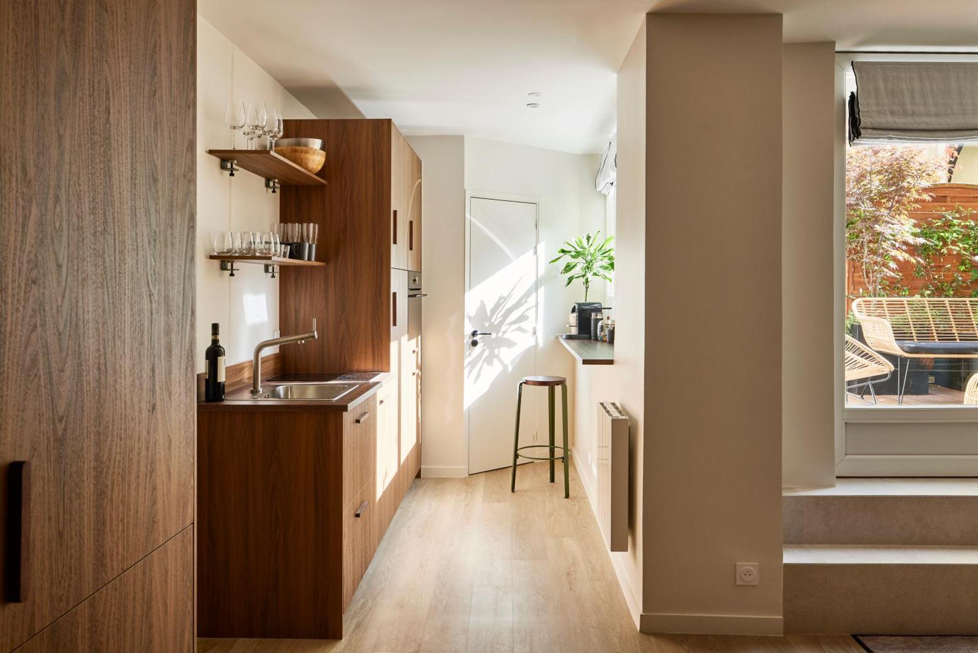 Stylish 2Br & 2Ba With Private Terrace Lägenhet Paris Exteriör bild