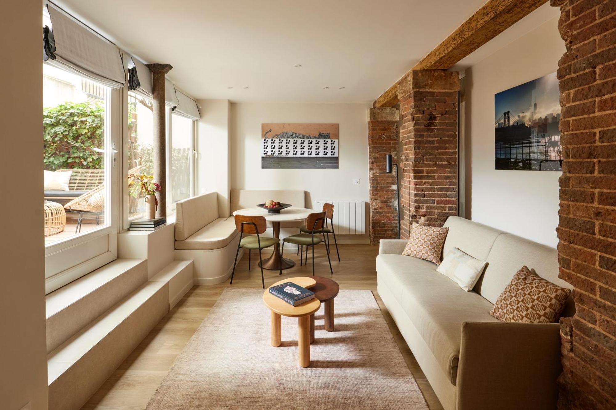 Stylish 2Br & 2Ba With Private Terrace Lägenhet Paris Exteriör bild