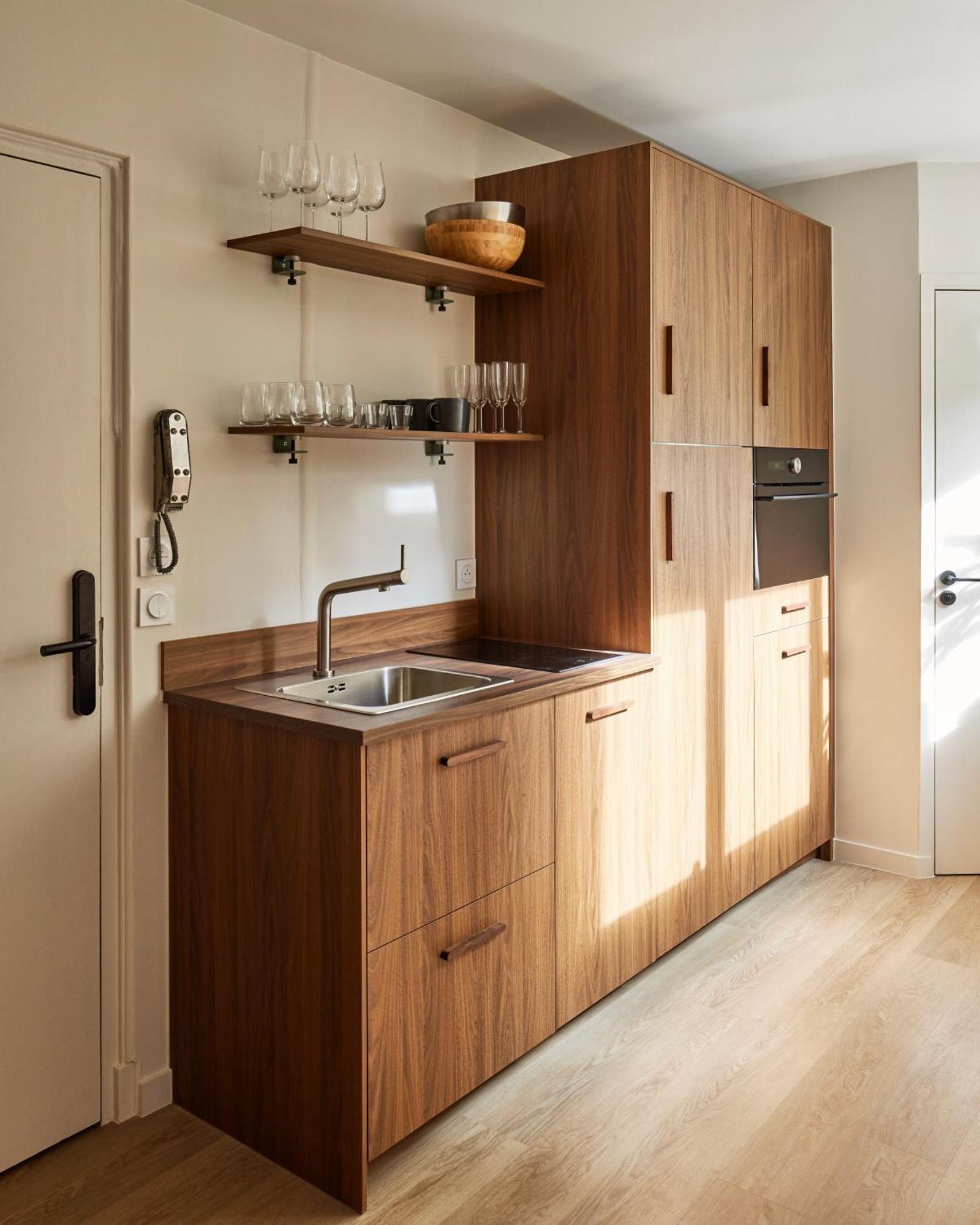 Stylish 2Br & 2Ba With Private Terrace Lägenhet Paris Exteriör bild